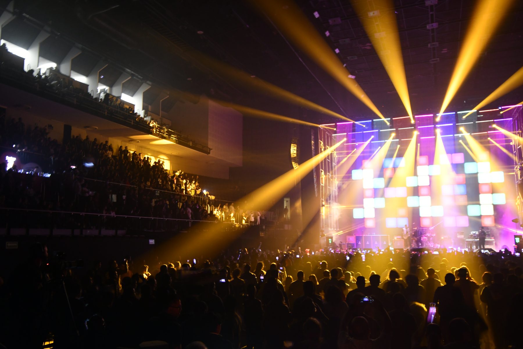 Molotov hace historia en el Frontón México - Frontón México